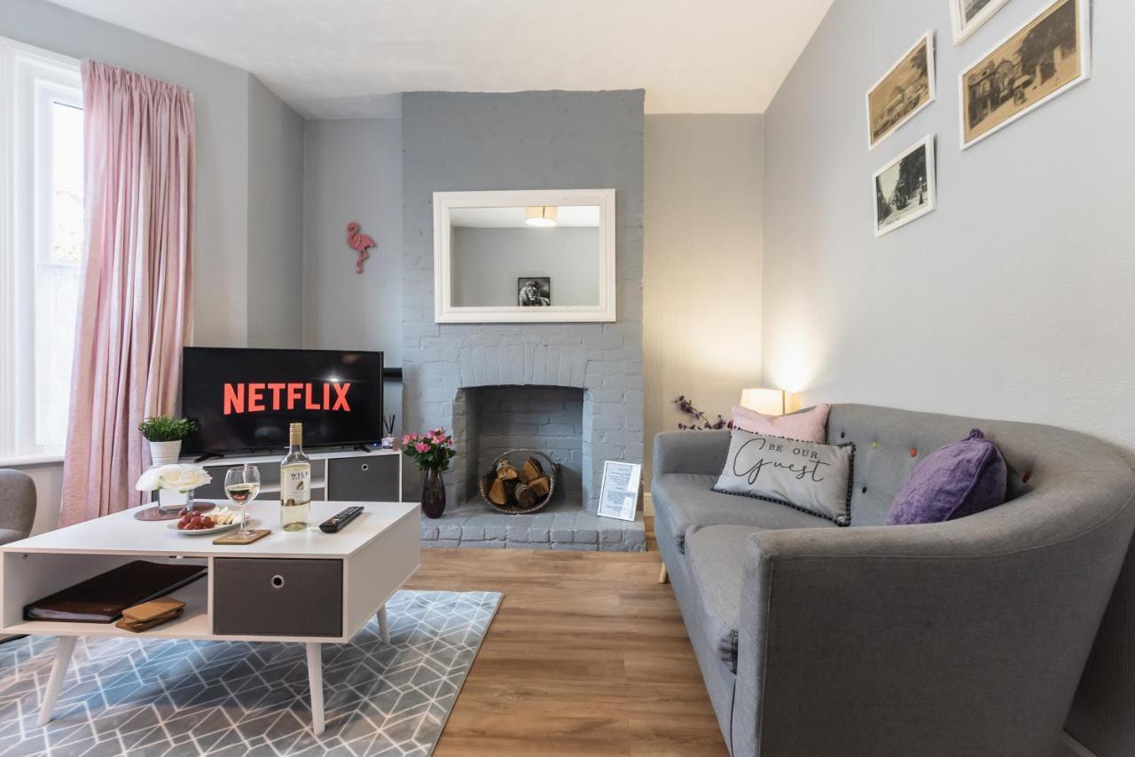 3-Bedroom House L Fast Wi-Fi L Garden L Newly Decorated L Close To Shops And Restaurants 伯恩茅斯 外观 照片