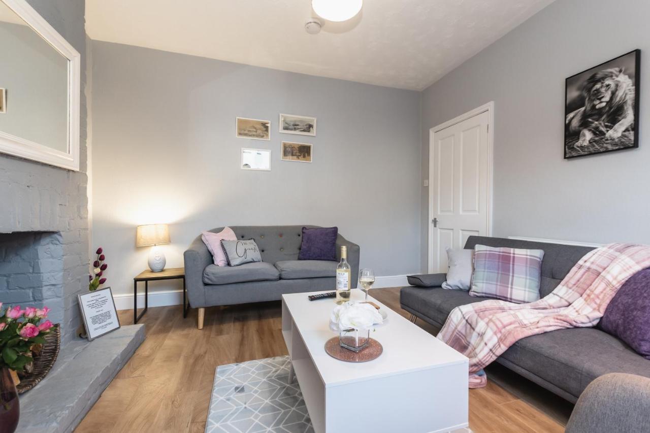 3-Bedroom House L Fast Wi-Fi L Garden L Newly Decorated L Close To Shops And Restaurants 伯恩茅斯 外观 照片