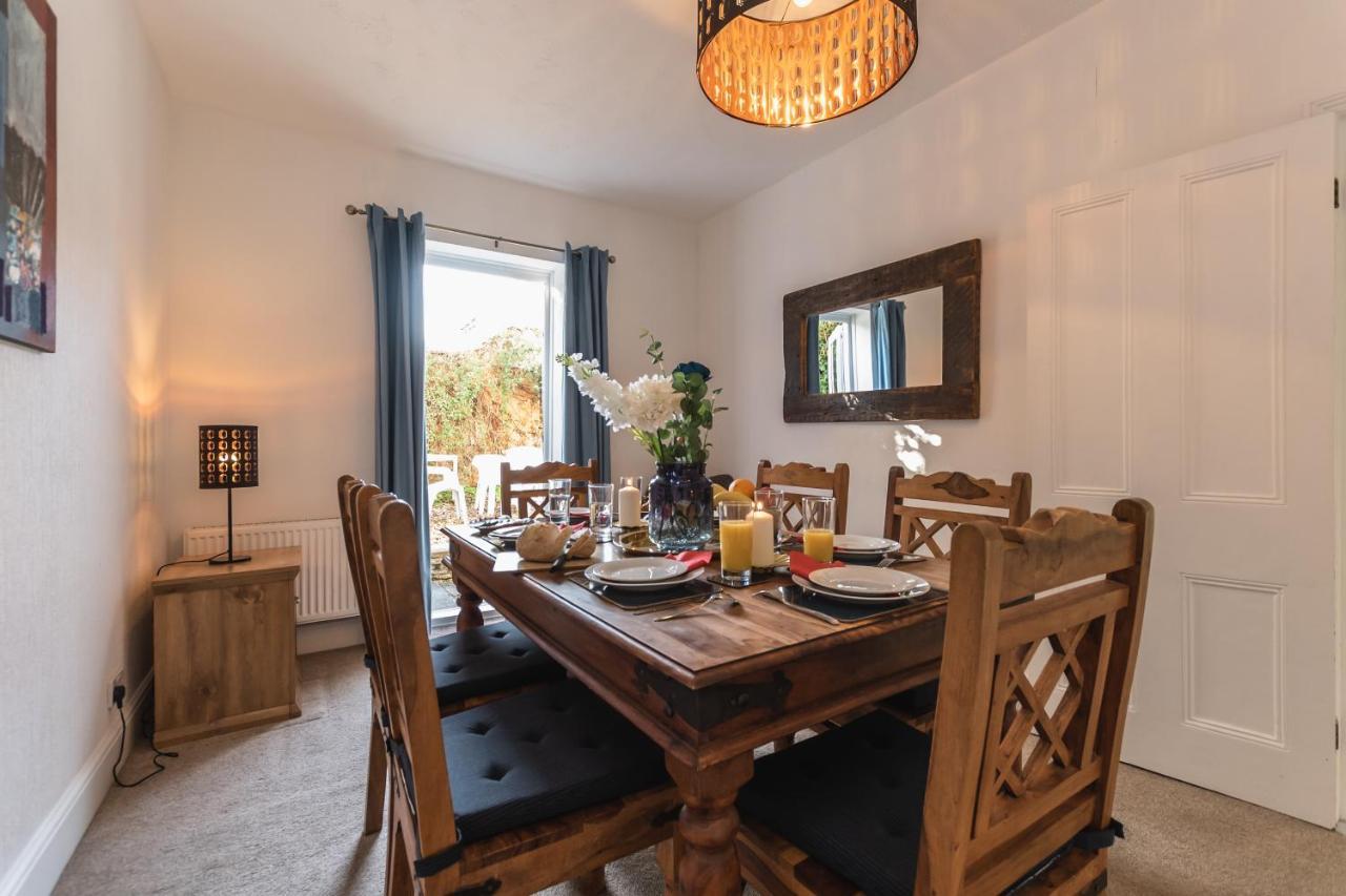 3-Bedroom House L Fast Wi-Fi L Garden L Newly Decorated L Close To Shops And Restaurants 伯恩茅斯 外观 照片